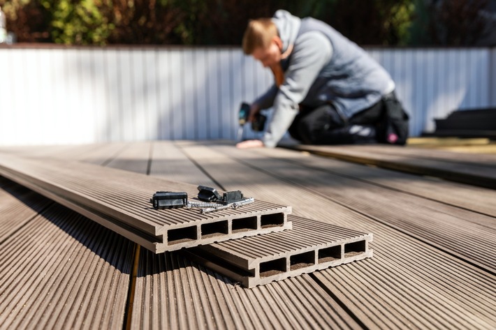 Pressemitteilung: Der Frühling kommt – Zeit für Neues: WPC-Terrassen sind eine nachhaltige Wahl – Terrasse jetzt fit für die Außen-Saison machen