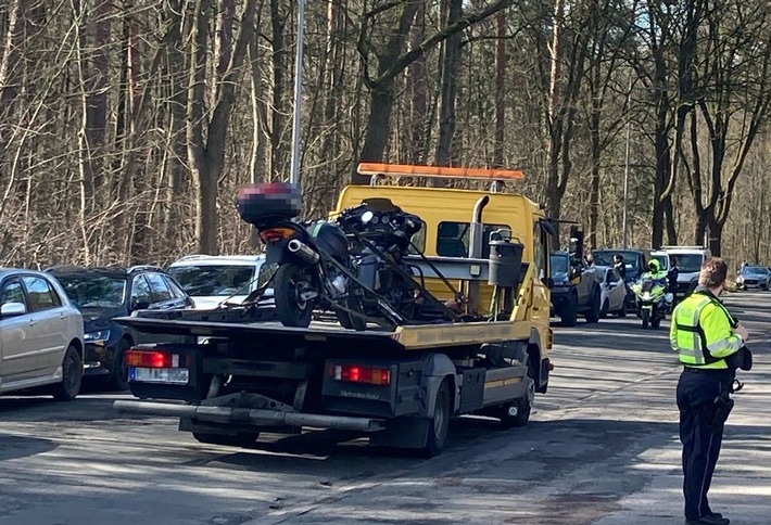 POL-BI: Großkontrolle zum Thema "Alkohol und Drogen im Straßenverkehr" in Bielefeld