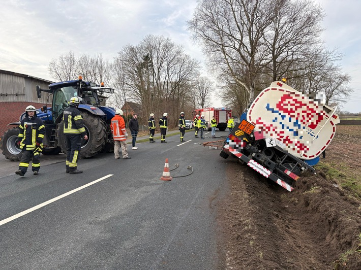 POL-STD: Tankwagen gerät in den Seitenraum - Straße in Mulsum wegen Bergungsarbeiten mit in die späten Nachmittagsstunden gesperrt