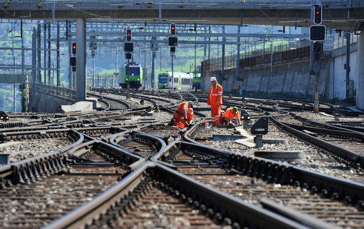 Medienmitteilung: Bahnstrecke Spiez–Interlaken wegen Bauarbeiten eine Woche gesperrt