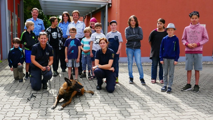 POL-PDNW: Feriensommer für Kinder bei der Polizei Neustadt