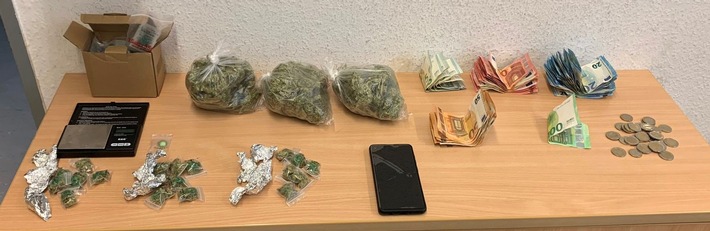POL-HA: Ziviler Einsatztrupp der Hagener Polizei nimmt Drogendealer fest - Haftbefehl beantragt