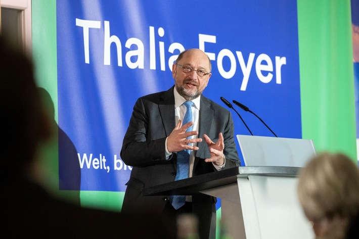 „Das Buch ist ein unverzichtbarer Bestandteil zur Vertiefung und Weiterentwicklung unserer Demokratie“: Martin Schulz, Vorsitzender der Friedrich-Ebert-Stiftung, zu Gast beim dritten Thalia Foyer