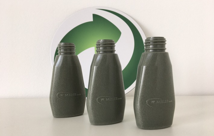 Systalen®: Ein Stück Unabhängigkeit in der Rohstoffversorgung / Revolutionäres Produkt: Flasche für flüssige Füllgüter aus Recycling-LDPE aus dem Gelben Sack / Nachhaltige Alternative zu Neuware