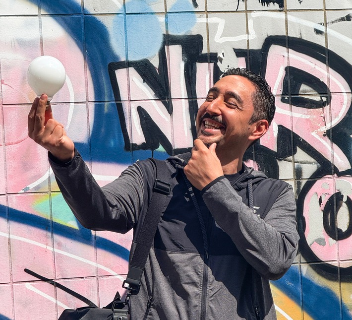 Rap trifft Recycling: Eko Fresh und Lightcycle zeigen, wie es geht