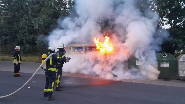 FW Celle: Containerbrand