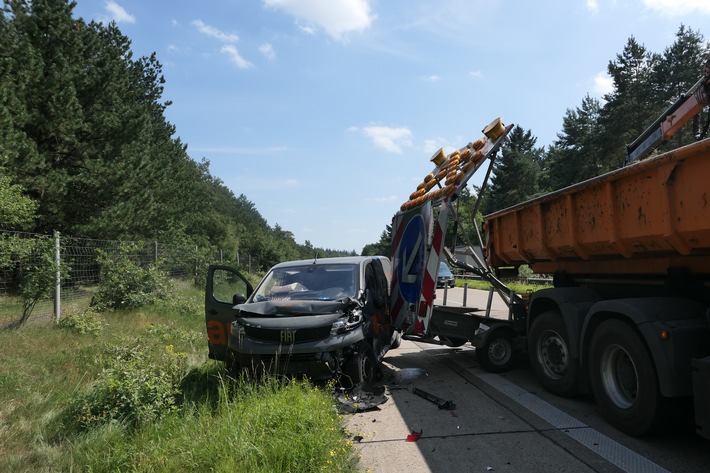 POL-DEL: Autobahnpolizei Ahlhorn: Unfall auf der Autobahn 29 in Emstek mit einer leicht verletzten Person