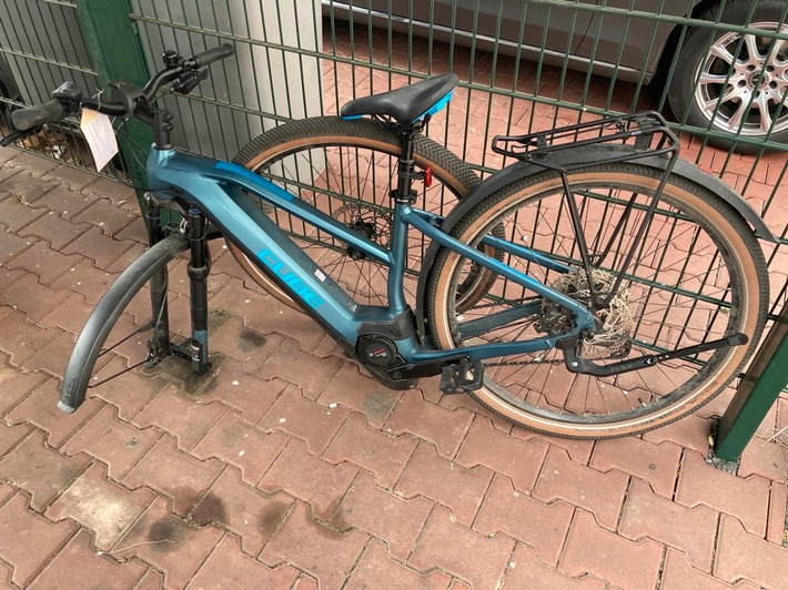 POL-HG: Metallteile von Baustelle gestohlen +++ Polizei sucht Eigentümerin oder Eigentümer von E-Mountainbike +++ Lack von Fiat zerkratzt +++ Alkoholisiert gegen Zaun gefahren