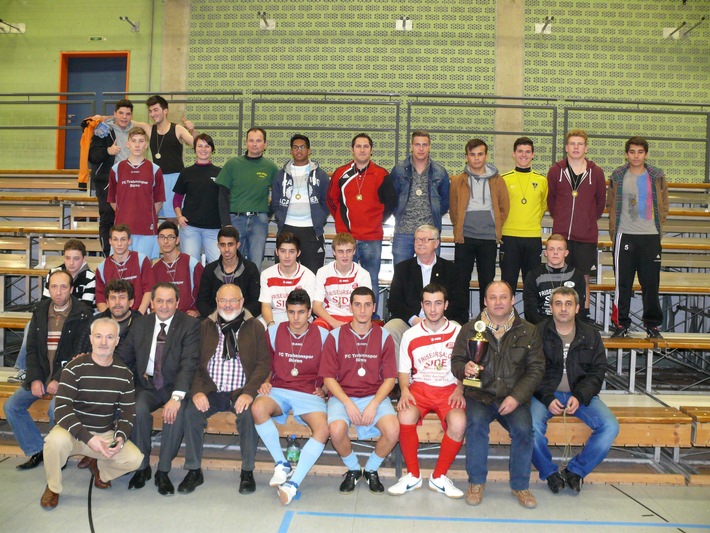 POL-DN: Fair und integrativ - Jugendfußballturnier der Polizei