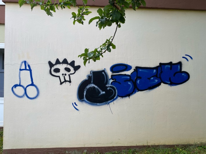 POL-PDWIL: Sachbeschädigung durch Graffiti an Grundschule Lieser