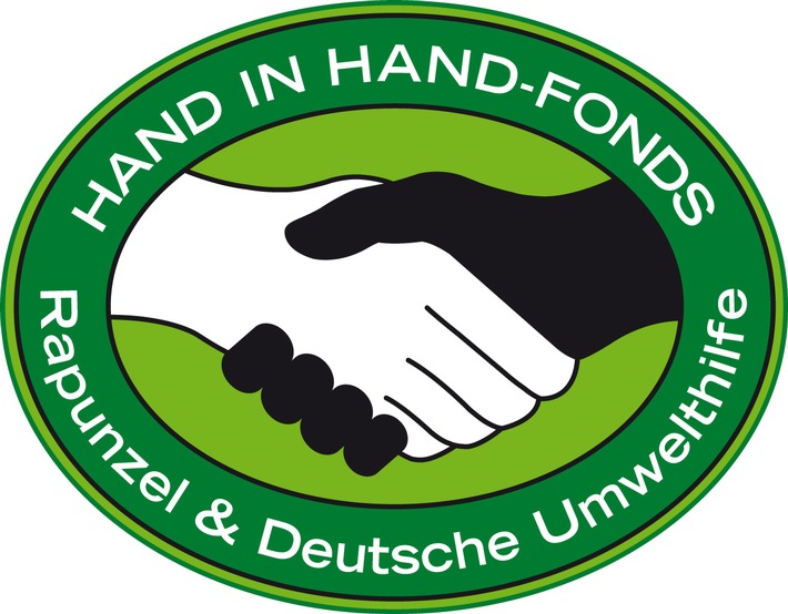 Zusammenarbeit Deutsche Umwelthilfe und Rapunzel: HAND IN HAND-Fonds für öko-soziale Projekte weltweit