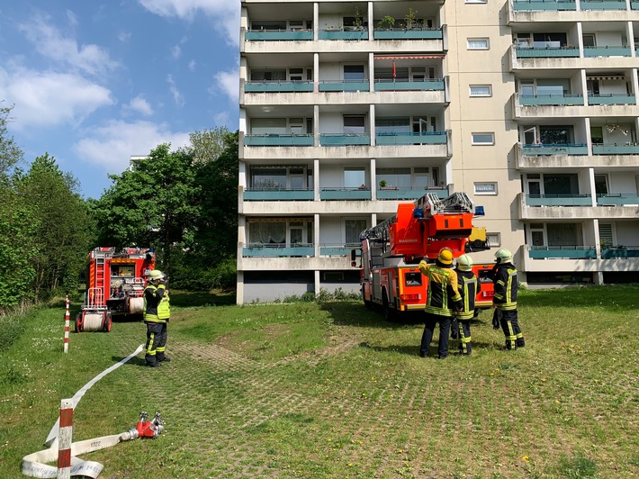 FW-Erkrath: Zwei Brandeinsätze forderten die Feuerwehr Erkrath am Dienstagnachmittag