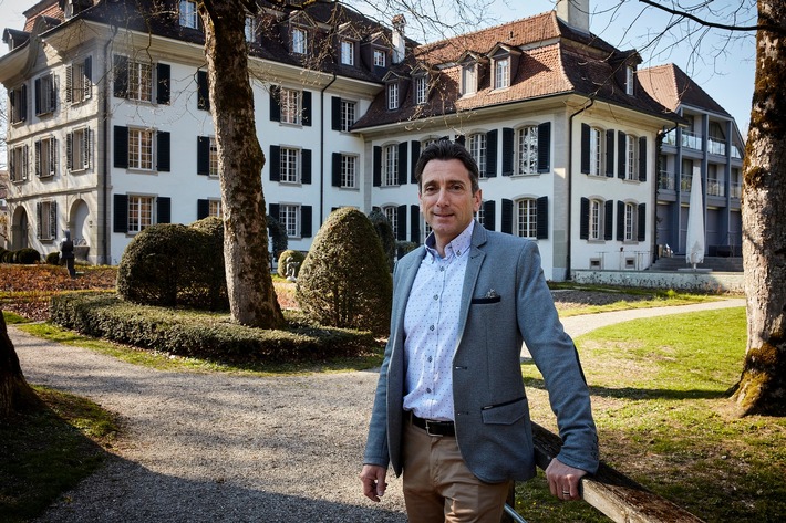 Medienmitteilung Seminar- und Boutiquehotel Schloss Hünigen: Der neue Direktor Bruno Carizzoni freut sich auf das Emmentaler "Märchenschloss"