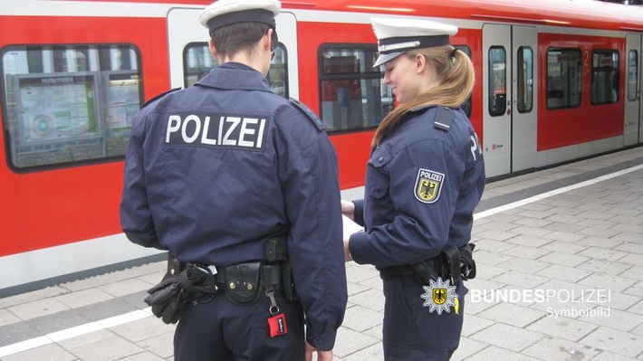 Bundespolizeidirektion München: Exhibitionistische Handlung in der S7 / 45-Jähriger wird aktiv und wiedererkannt