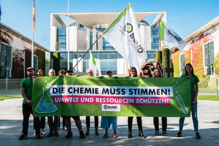 ++ Die Chemie muss stimmen: Politik muss Umwelt und Ressourcen schützen ++