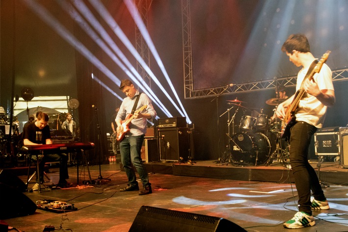 Bild zum Beitrag: SchoolJam April 2019 - Das Finale von Deutschlands größtem Nachwuchsfestival für junge Bands findet am 5.4.2019 im Rahmen der Musikmesse in Frankfurt statt 