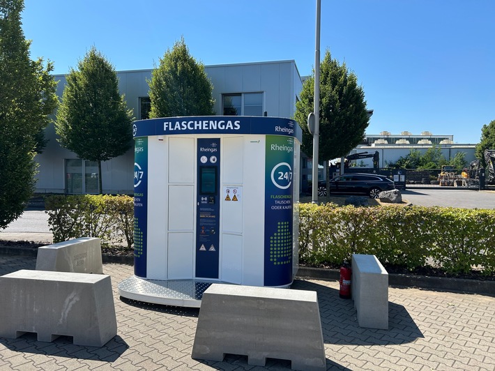 Rheingas Flaschengasautomat in Monheim erfolgreich gestartet / Komfort und Versorgungssicherheit rund um die Uhr