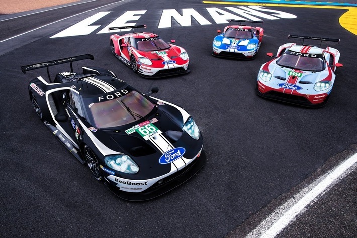 Ford würdigt die 24 Stunden von Le Mans mit Rennwagen in historischen Farben. Weiterer Text über ots und www.presseportal.de/nr/6955 / Die Verwendung dieses Bildes ist für redaktionelle Zwecke honorarfrei. Veröffentlichung bitte unter Quellenangabe: "obs/Ford-Werke GmbH"