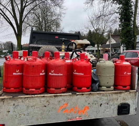 POL-SO: Polizei stellt erhebliche Verstöße beim Transport gefährlicher Güter fest