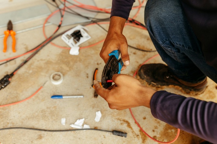 Innovative Verbindungslösungen: Deutsche Stecker und Steckverbinder für höchste Sicherheitsstandards