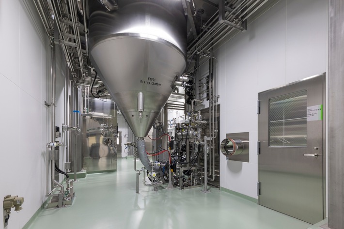 New pharmaceutical spray dryer for OEB-5 containment