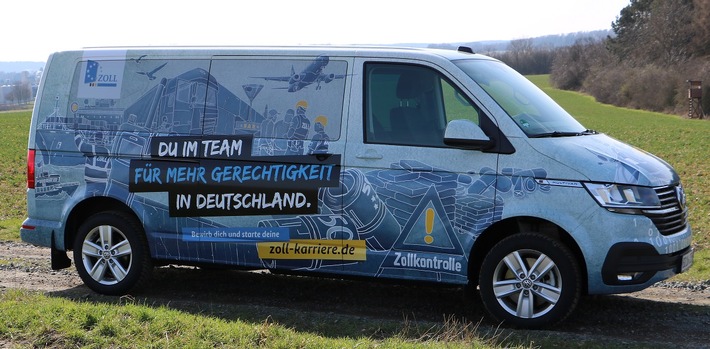 HZA-SB: Ausbildungs- und Studienplätze beim Hauptzollamt Saarbrücken zu vergeben - neues Fahrzeug unterstützt die Nachwuchswerbung des Zolls