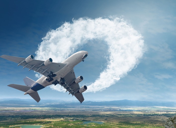 PR: DHL purchases 33 million liters of sustainable aviation fuel from Air France KLM Martinair Cargo | PM: DHL kauft 33 Millionen Liter nachhaltigen Flugzeugtreibstoff über Air France KLM Martinair Cargo