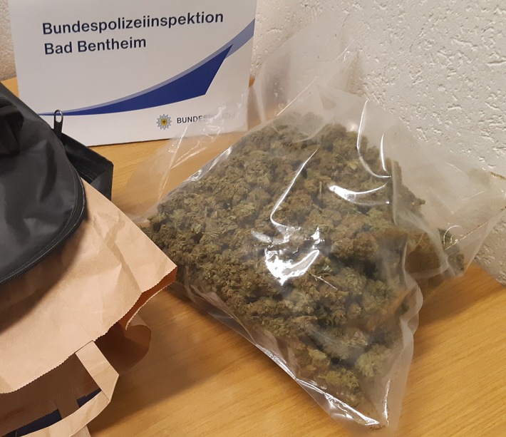 BPOL-BadBentheim: Bundespolizei entdeckt 520 Gramm Marihuana im Rucksack eines 25-Jährigen