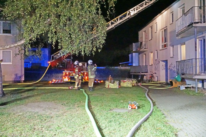 POL-ME: Feuer in Sozialunterkunft: Polizei geht von Brandstiftung aus - Ermittlungen dauern an - Ratingen - 2009075