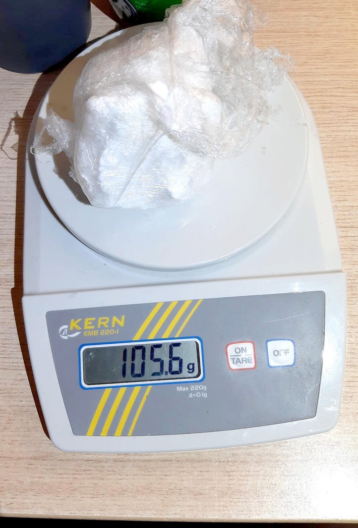BPOL NRW: Bundespolizei nimmt Drogenschmuggler mit nicht geringer Menge an Kokain fest - Haftrichter erlässt Untersuchungshaft