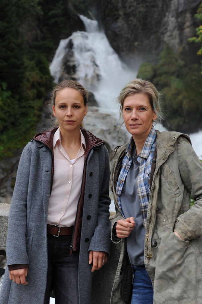 "Das Dorf des Schweigens" / ZDF-Thriller von Hans Steinbichler mit Ina Weisse und Petra Schmidt-Schaller entsteht im Salzburger Land (FOTO)