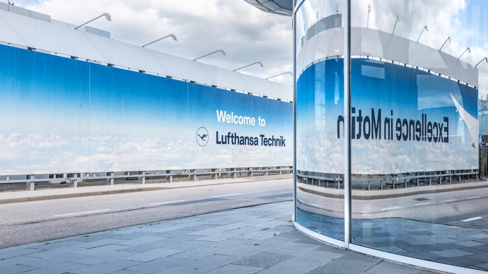 241029_PR-Image_Entrance_Lufthansa-Technik.jpg