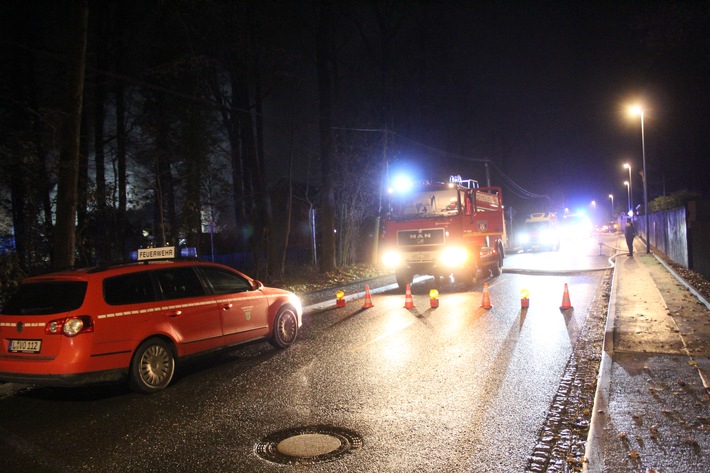 FW LK Leipzig: Dachstuhlbrand in Brandis Waldsteinberg