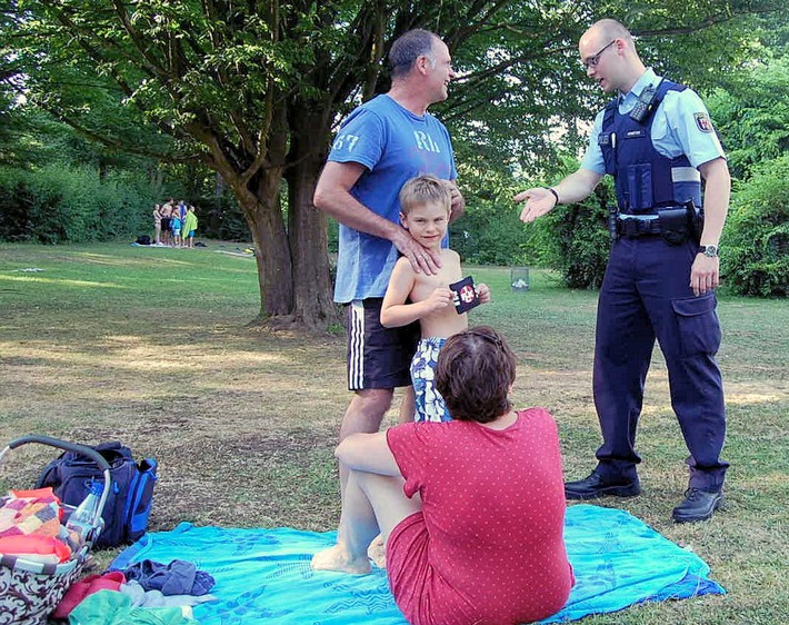 POL-PPWP: Endlich Urlaub - aber sicher! 
Präventionsaktion des Polizeipräsidiums Westpfalz zum Thema &quot;Urlaubsgefahren&quot;
Teil 4 - Kein böses Erwachen im Traumurlaub