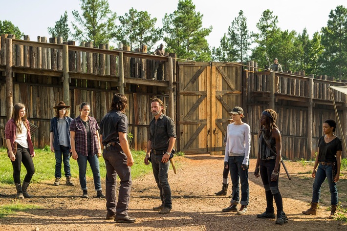 Fox Serie &quot;The Walking Dead&quot; bleibt Publikumsmagnet und erzielt mit Staffel 7 neuen Serienrekord