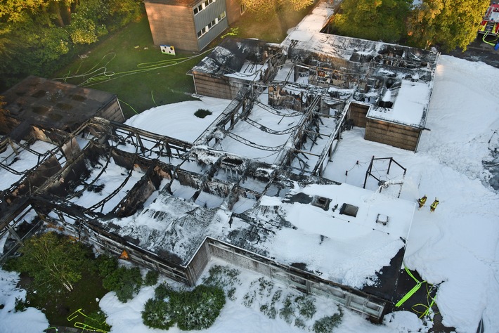 POL-ME: Gemeinsame Pressemeldung der Kreispolizeibehörde Mettmann sowie der Staatsanwaltschaft Wuppertal: Polizei klärt auch die Brandlegungen an Schulen in Erkrath auf - Erkrath - 1908119