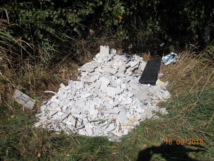 POL-AUR: Südbrookmerland - Illegal Müll entsorgt