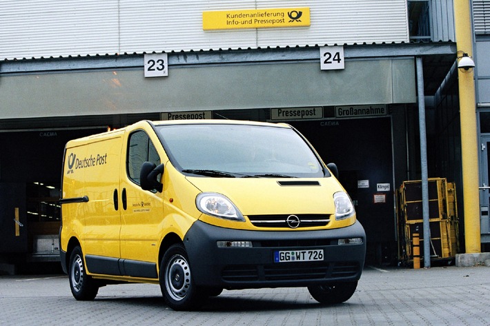 Opel exklusiver Transporterlieferant für Deutsche Post World Net in Europa / Bis Ende des Jahres werden 4.000 maßgeschneiderte Opel Vivaro in Dienst gestellt