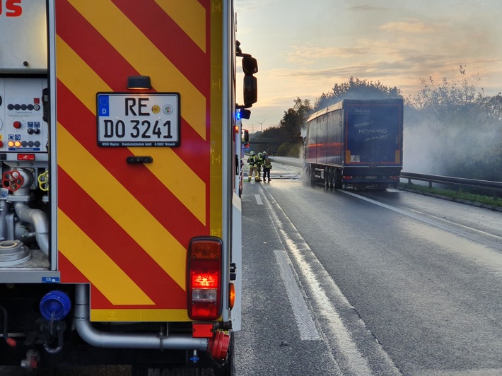 FW-Dorsten: +++ LKW-Brand auf der BAB 31 +++