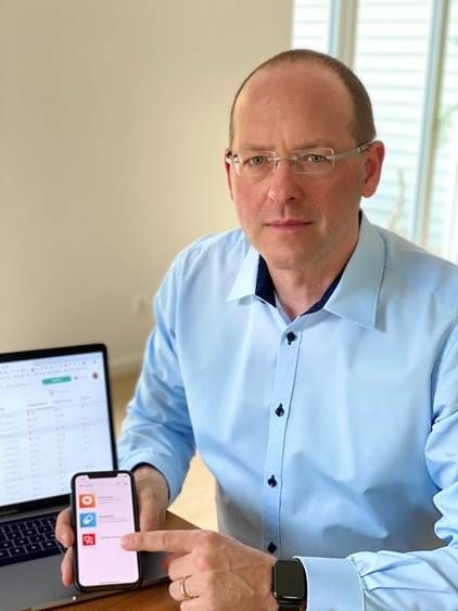 "Bitte Abstand halten": Arzt-Patienten-Kommunikation in der Corona-Krise / Neue Covid-19-App zur digitalen Kontrolle des Gesundheitsstatus