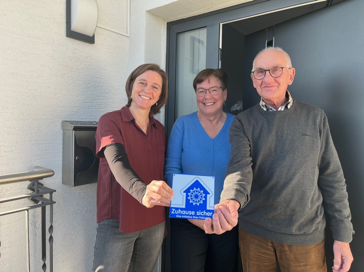 POL-PB: Polizei verleiht Plakette "Zuhause sicher"