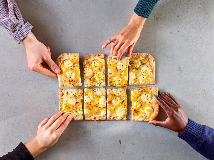 "LaSchnitte": RTLZWEI-Kult-Soap "Berlin - Tag & Nacht" inspiriert eine Pizza zum Teilen