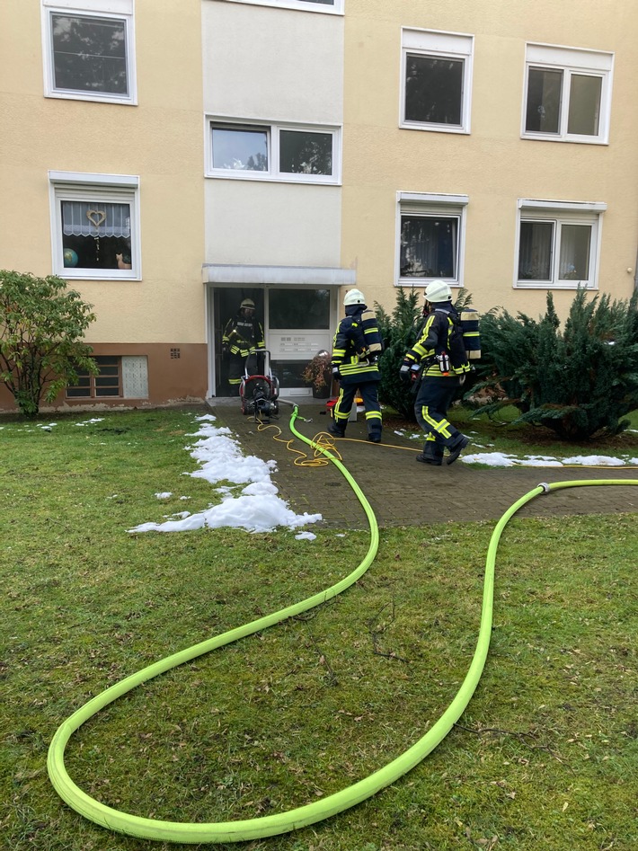 FW-EN: Kellerbrand in Winz-Baak