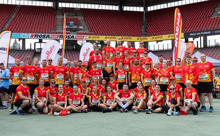 Knapp 100 NORMA-Läuferinnen und -Läufer zeigen beim B2Run-Firmenlauf 2024 in Nürnberg erneut Teamgeist und besonderen Zusammenhalt / "Bei NORMA läuft