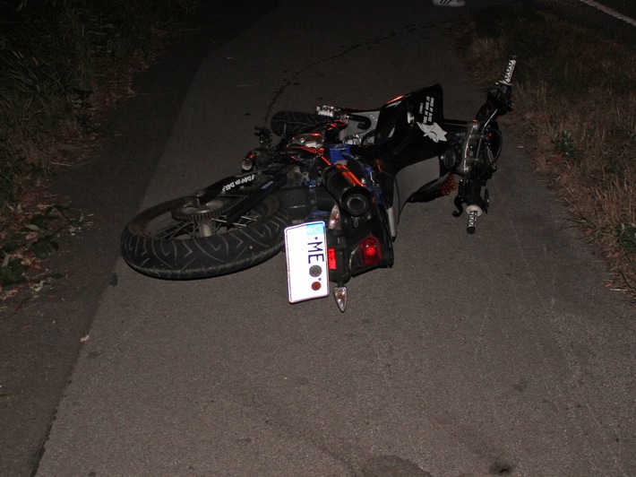 POL-ME: Zwei Leichtkraftradfahrer schwer verletzt - Ratingen - 1807130