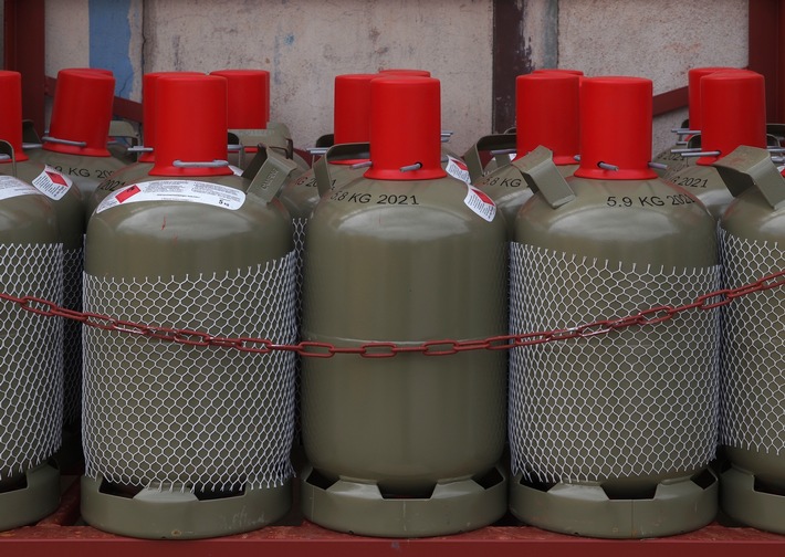Haben Flüssiggas-Flaschen ein Haltbarkeitsdatum? / Was Verbraucher über die auf Gasflaschen lesbare Prüffrist wissen sollten