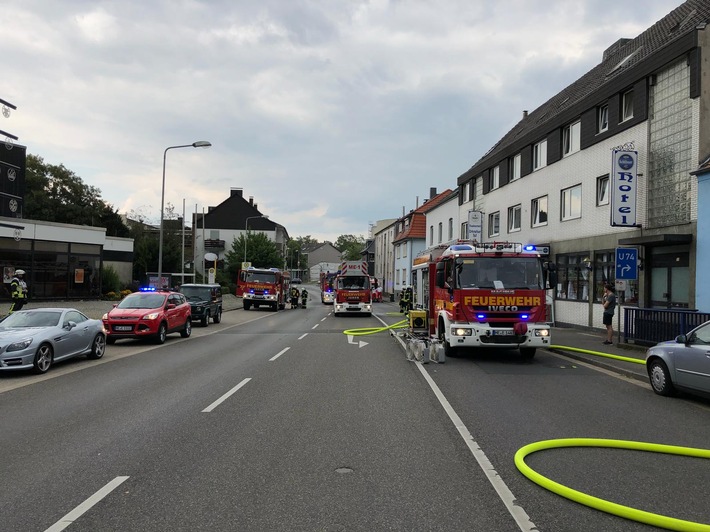 FW-Erkrath: Einsatzreicher Freitagnachmittag für die Feuerwehr Erkrath