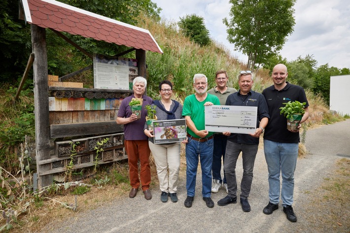 Presse-Information: Insektenschutz-Projekt wird bei Naturschutzwettbewerb „Unsere Heimat &amp; Natur“ ausgezeichnet
