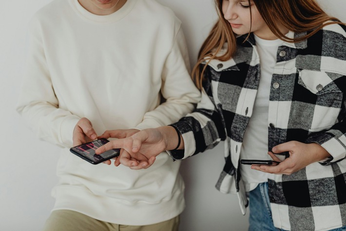 bonus.ch: In der Deutschschweiz war bereits ein Drittel der Bevölkerung Opfer eines Betrugs oder eines Betrugsversuchs auf dem Smartphone