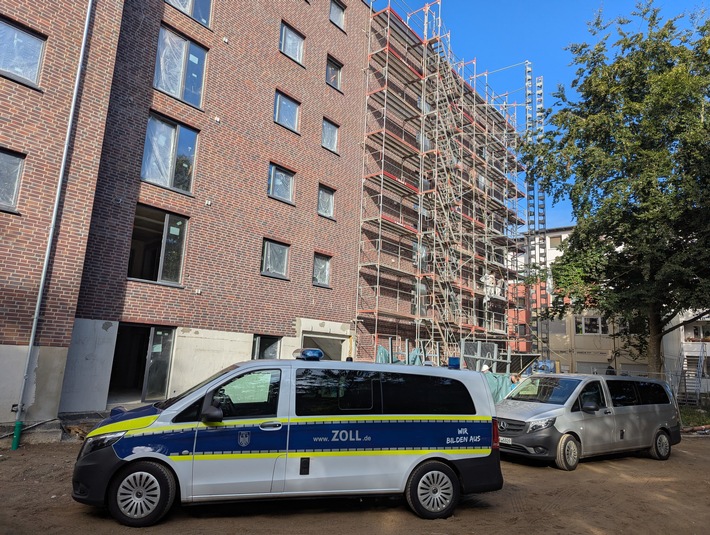 HZA-KI: Zoll stoppt illegale Arbeit auf Kieler Baustelle - Flucht in letzter Sekunde verhindert